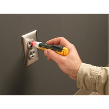 Fluke FLUKE-1AC-A1-II ACV DETECTOR 90-1000V ENG L.A SPN C. FRN 1X VOLT T... - $88.09