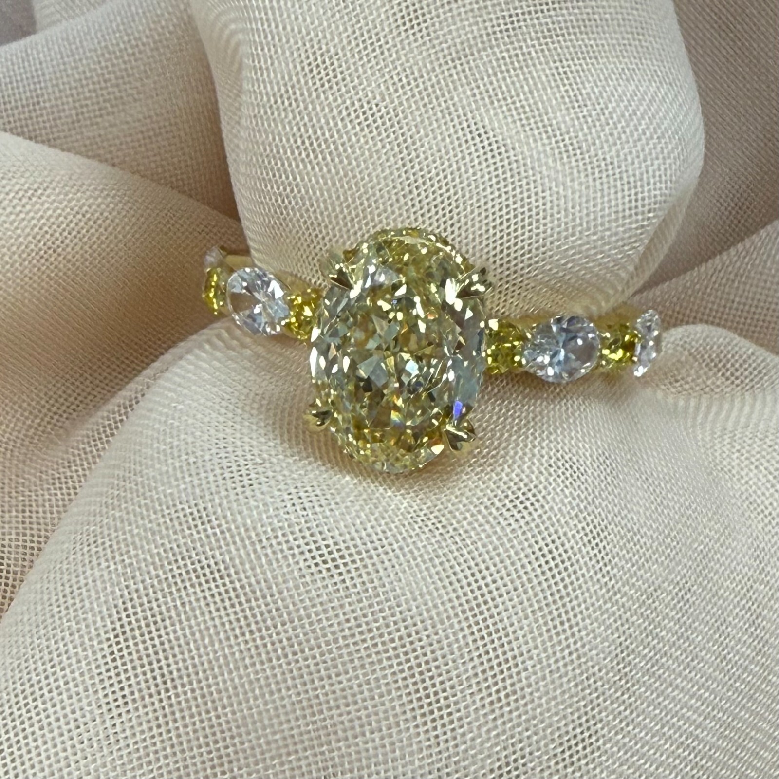 IGI 2.31 Ct Yellow Oval Brilliant Cut Lab Grown Diamond Ring 18k Gold 3.51Ctw Item image 5