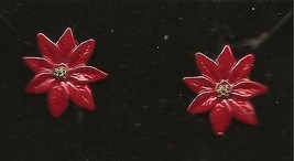 Christmas Earrings Red Poinsettia Clip Earrings Goldtone 1999 NOS Boxed - £15.65 GBP