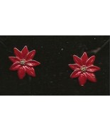 Christmas Earrings Red Poinsettia Clip Earrings Goldtone 1999 NOS Boxed - $366.59 MXN