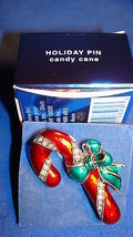 Christmas PIN Avon Holiday Pin Candy Cane Silvertone Red-Green Enamel 1.5&quot; @2007 - £11.62 GBP