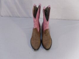 Old West Women's Size 6.5 Boots Pink and Tan Showing some Wear and Tear ... - $291.15 MXN Old West Women's Size 6.5 Boots Pink and Tan Showing some Wear and Tear ... - $291.15 MXN