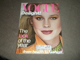 Vogue Magazine Fashion, Lingerie, Beauty w Roseanne Vela cover Jan 1978 VG+ - £29.88 GBP