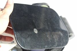 2004-07 BMW 530i GAS DOOR ASSY WITH CAP R1558 image 5