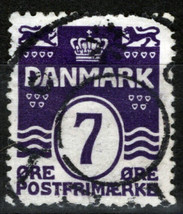 ZAYIX Denmark 92 Used 7o dk violet Danish Islands Wavy Lines 083022S10 - £4.58 GBP