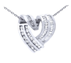 14k White Gold Diamond Heart Pendant - £1,027.20 GBP
