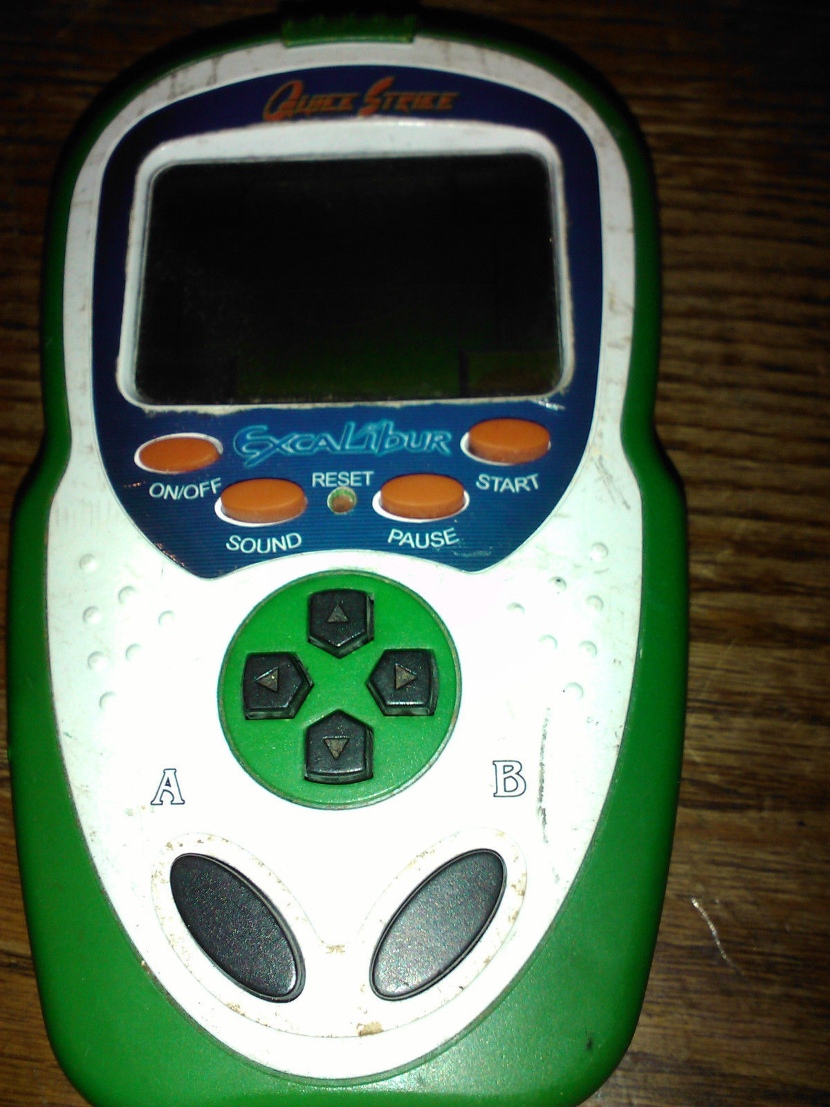 Used QUICK STRIKE EXCALIBUR ELECTRONIC Inc HANDHELD LCD SOCCER TRAVEL GAME - £8.27 GBP