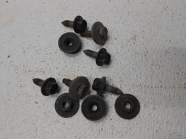 2004 Jeep Grand Cherokee Rear Right Passenger Door Hinge Bolts To Body - $550.13 MXN