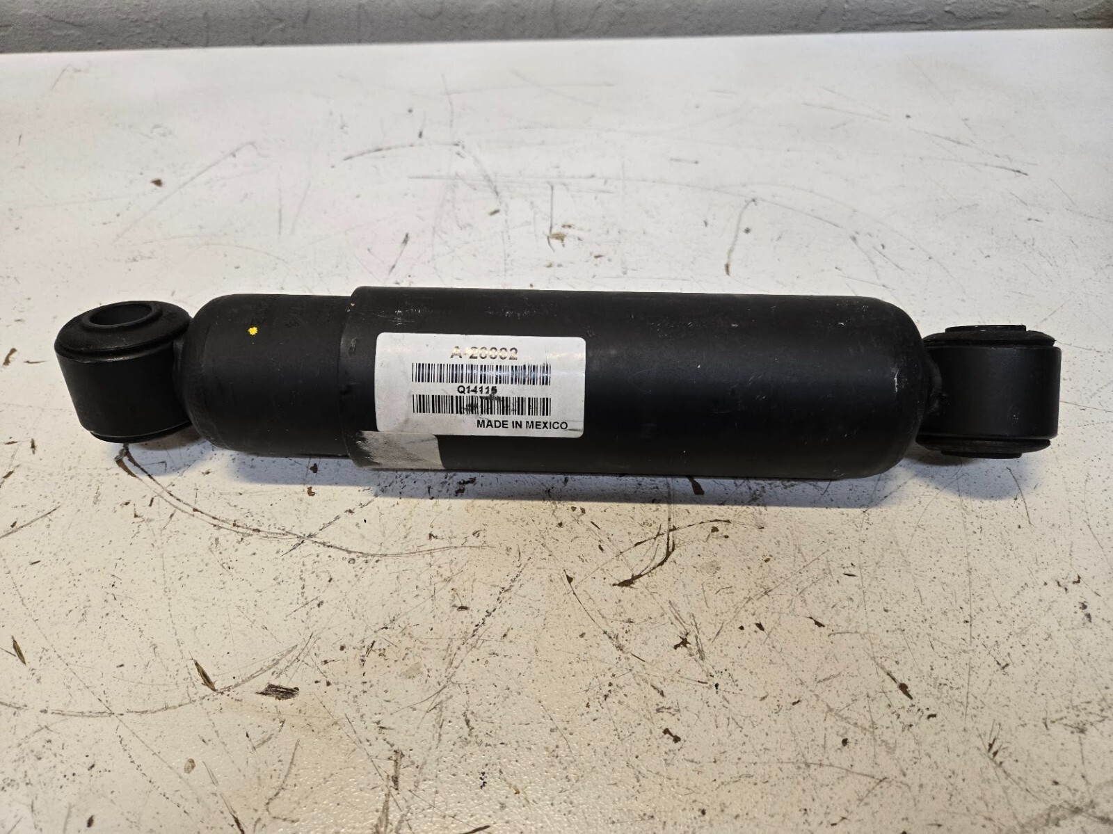 Hendrickson A-20002 Shock Absorber Q14115 | Q14114 - $181.99 CAD