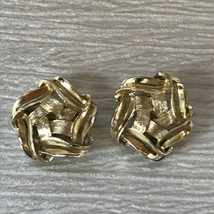 Vintage Kramer Signed Goldtone Abstract Star Clip Earrings – marked on backside  - £9.74 GBP