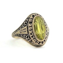 Vintage 1985 Peridot Mt Saint Vincent Class Ring 10K Yellow Gold, 6.47 G... - £637.02 GBP