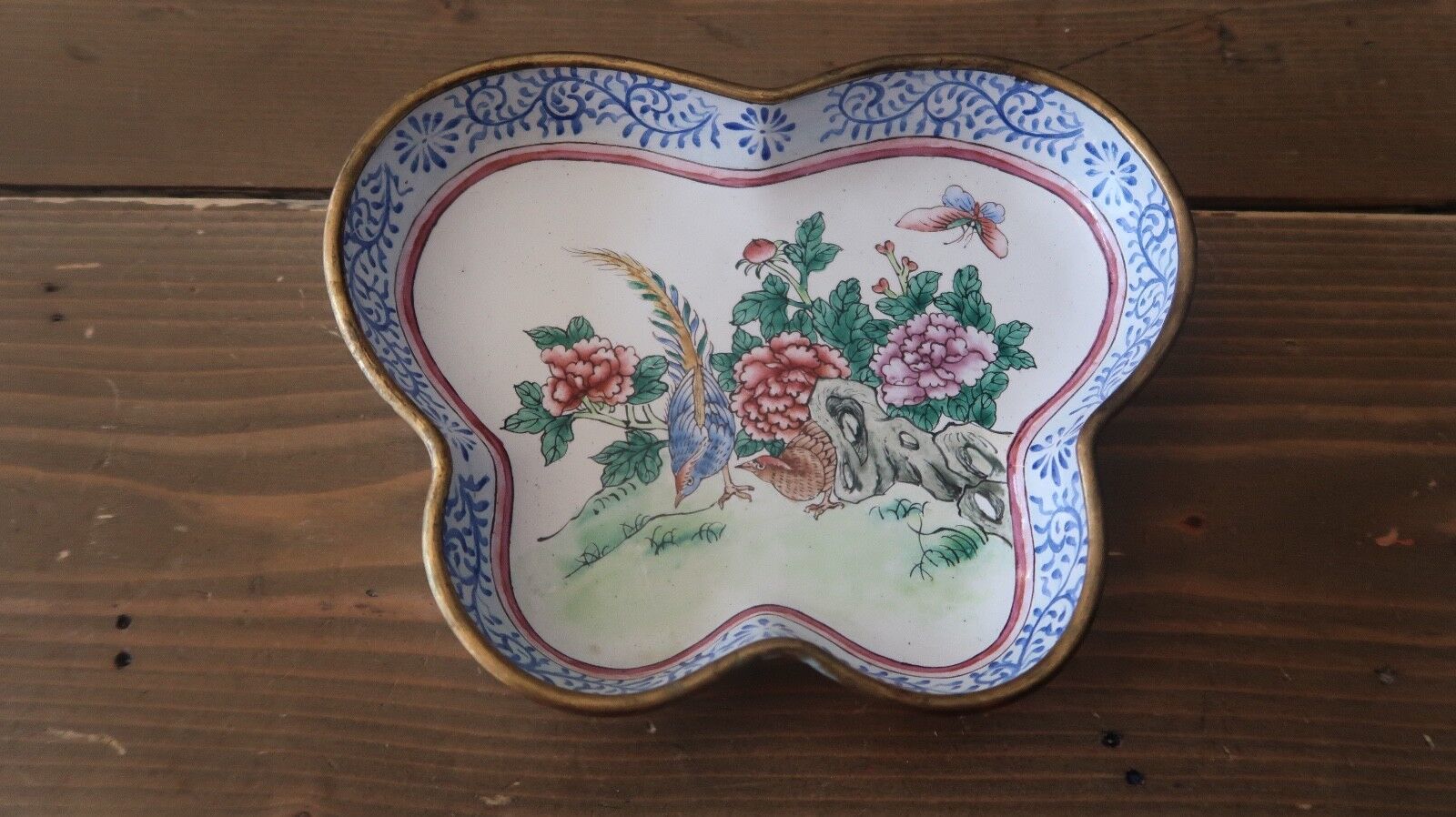 Primary image for Vintage Hand Painted Soap Dish 6 3/8 x 5 1/8 inches