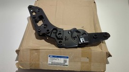 New OEM 2nd Seat Outer Hinge Latch 2013-2019 Explorer Flex MKT DU5Z-9661... - $79.20