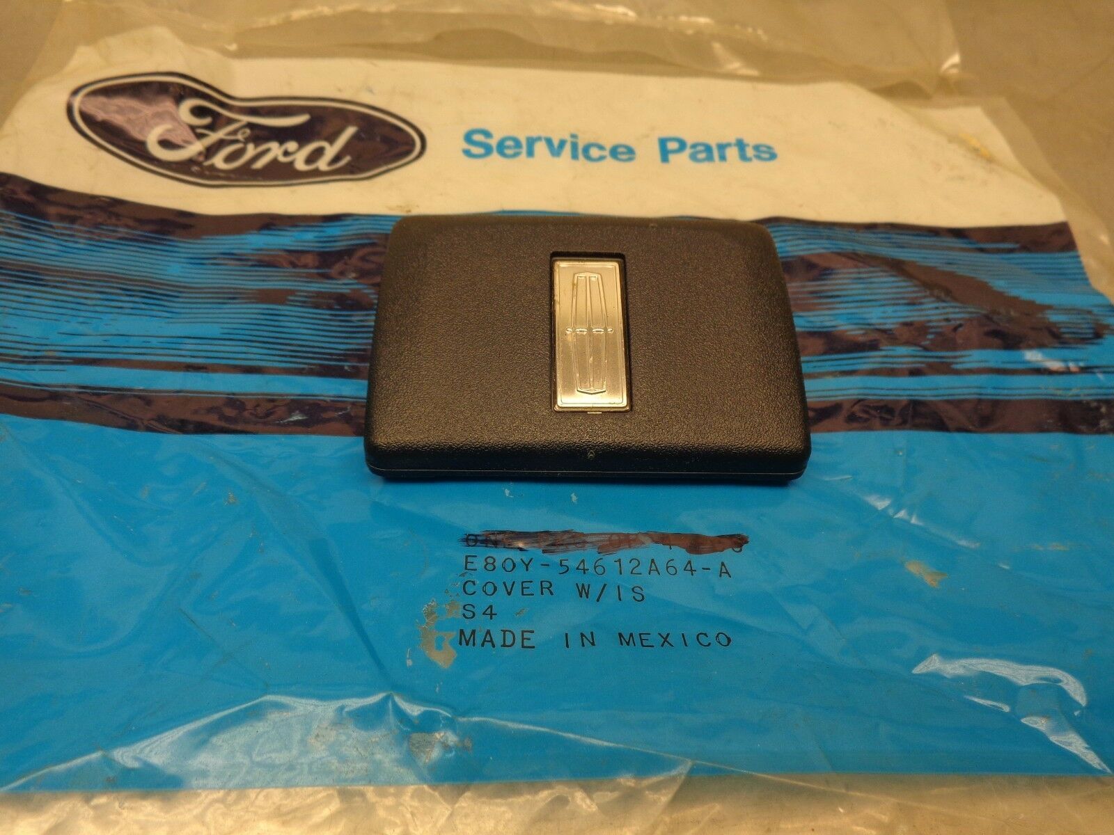 FORD OEM NOS E8OY-54612A64-A Seat Safety Belt Tongue Adjuster Cover Lincoln - $15.46