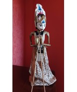 Vintage Indonesian Puppet Stick Hand Carved &amp; Painted Wood 20&quot; Tall - £74.01 GBP