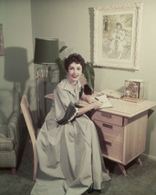 Elizabeth Taylor Vintage Candid Portrait By Writing Desk 1940&#39;S 8X10 Photo - £7.66 GBP