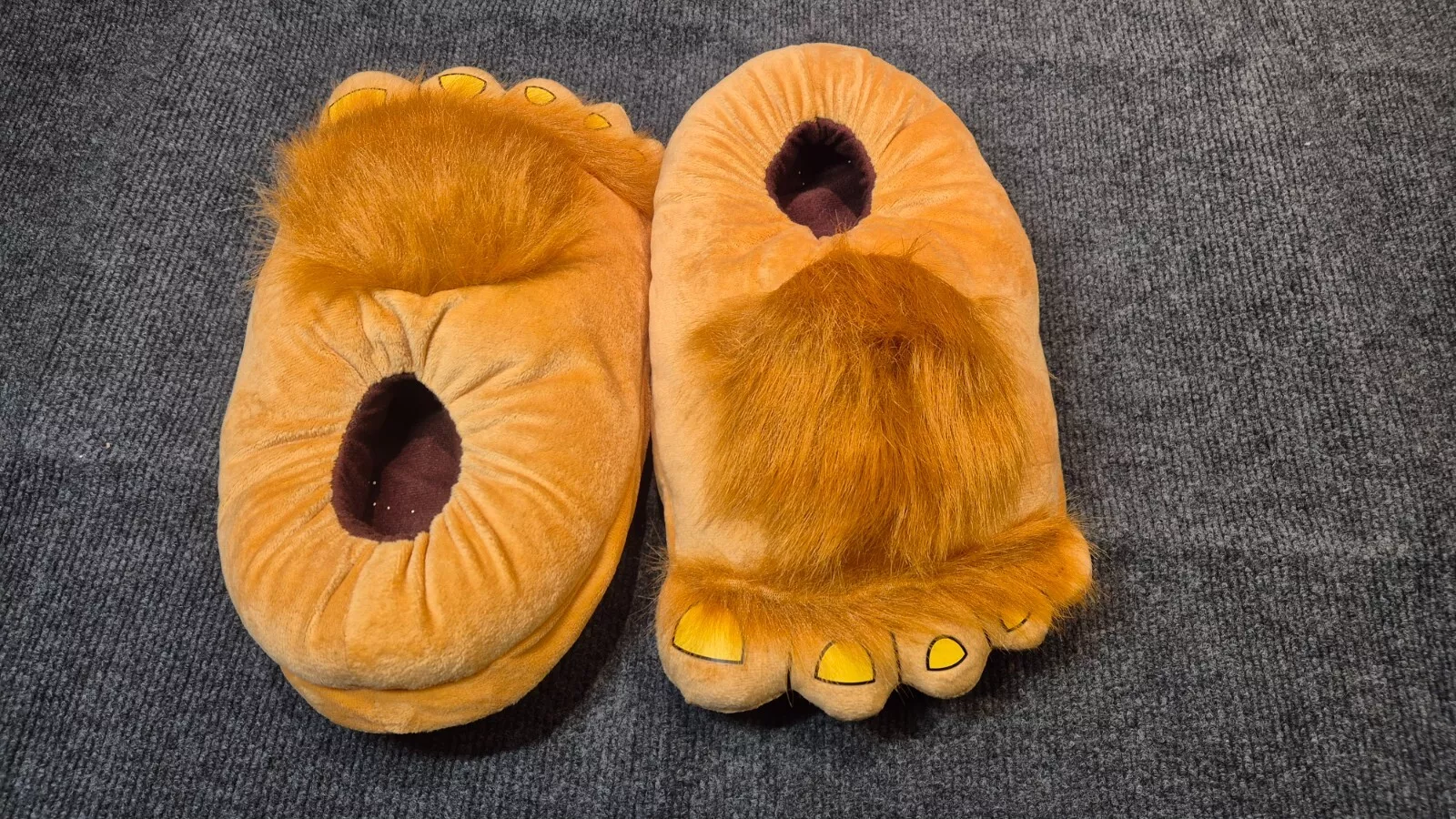 44EU Geebuzz Monster Adventure Furry Slippers Comfortable Novelty Winter... - $34.48 CAD
