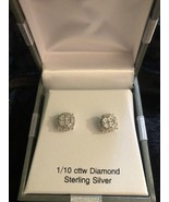 Diamond Stud Round Earrings (1/10 ct. t.w.) in Sterling Silver - $1,036.48 MXN