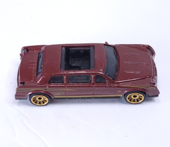 2001 Matchbox Limousine Thailand 1:64 Metallic Brown Limo Toy Car - $3.95