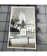 Old Photograph Young Couple Posing Jefferson Davis Memorial Austin Texas... - €13,61 EUR