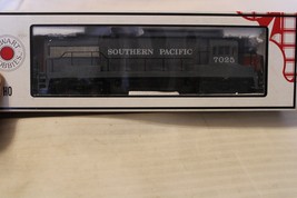 HO Scale Stewart, GE U28B Diesel Locomotive, Southern Pacific, Gray #702... - $225.00