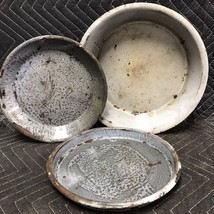 Lot of 3 Antique Granite Ware Gray Graniteware Pans For Decor Or Use - £10.28 GBP