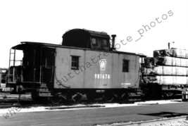 Pennsylvania Railroad PRR 981674 Caboose Way Car Chicago ILL 1966 Photo - $14.95
