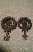 Set of 2 VIRGINIA METALCRAFTERS Iron Trivets  Eagle on Heart In Wreath - £55.05 GBP