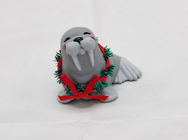 Hallmark Keepsake Ornament Jolly Walrus with Christmas Wreath Vintage 1988 - $7.60