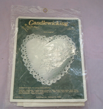 Vintage candle wicking kit by needle magic primrose heart pillow  sachet  - $377.70 MXN