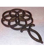 Vintage Hangable Cast Iron Wilton Trivet Six Circles with Three Legs - $16.39 CAD