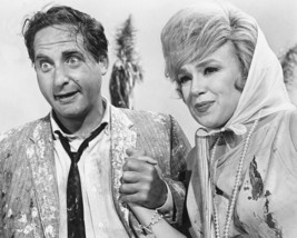It&#39;s a Mad Mad Mad Mad World Featuring Sid Caesar, Edie Adams 16x20 Poster - £15.75 GBP