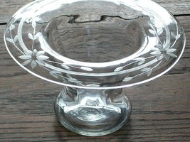 Glass Wedding Vase, Flower Vase, Wide Rimmed, Etched Vintage Vase - £35.17 GBP