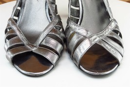 Bandolino Women Sz 8 M Silver Pump Leather Shoes - £15.60 GBP