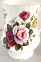 Royal Windsor Fine Bone China England 4 Roses Mugs Each Different Vintag... - £36.63 GBP