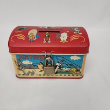 Warner Brothers Looney Tunes Tin Piggy Bank Trunk Six Flags 1996 - $475.24 MXN