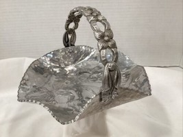 Hand Wrought Creations by Rodney Kent Hammered Aluminum Basket W/Tulips #429 - £9.68 GBP