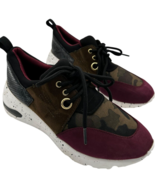 women&#39;s Mad Love Burgundy and Green Camo Cappi Wedge Sneakers Shoes size 9 - $384.55 MXN