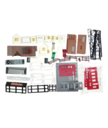 HO Scale Buildings Accessories Mixed Lot ( for parts or repair ) - $18.24