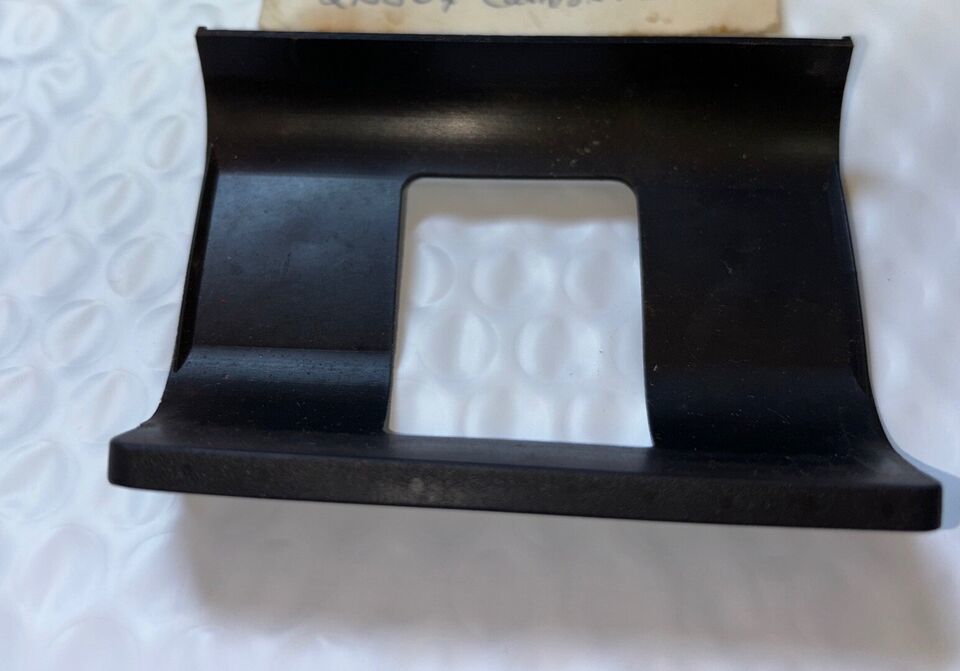OEM McCulloch String Trimmer Fuel Tank Cushion 215504 - $4.90