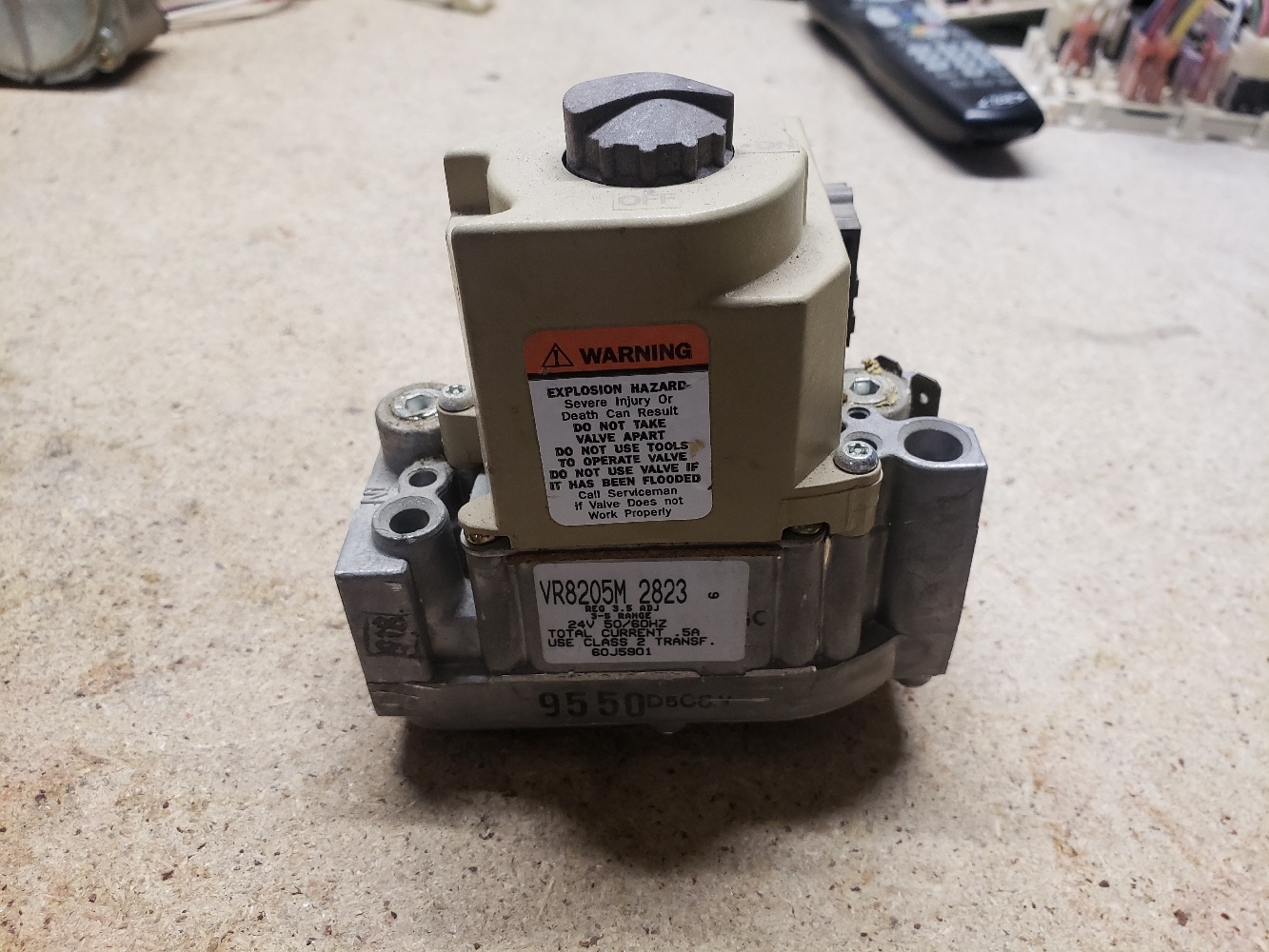 Primary image for Honeywell furnace gas valve VR8205M 2823 60J5901