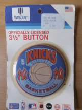 90s Ny Knicks 3 1/2 in Button Wincraft - £7.81 GBP