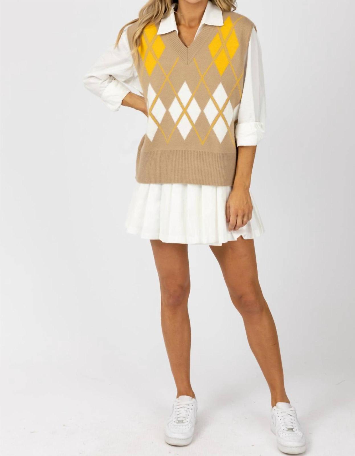 Mable Argyle Pattern Sweater Vest Size M/L - $43.56