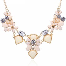 Choker Necklace Women Fashion Crystal Acrylic Necklace - £12.98 GBP+