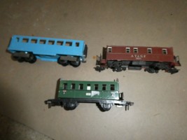 Lot of 3 Vintage HO Scale Europe Metal Passenger Car Bodies and Some Parts - £14.73 GBP