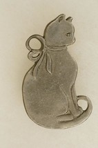 Vintage Estate Jewelry Seagull Pewter Canada Kitty Cat Necklace Pendant Charm - £15.81 GBP