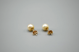 White Button Pearl Stud Earrings RSCC 14k Gold 1.196g Classy - £61.75 GBP