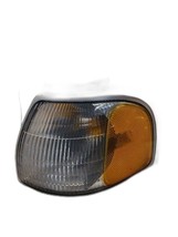 Driver Corner/Park Light Park Lamp-turn Signal Fits 98-00 MAZDA B-2500 1... - $425.43 MXN
