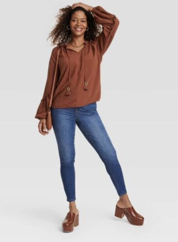 Women&#39;s Balloon Long Sleeve Blouse - Knox Rose Brown Large. NWT. 2 - $13.85