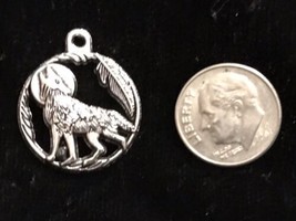 Howling Wolf antique silver Charm Pendant - £11.30 GBP